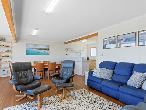 Sand Castles 34 Gold Coast Drive - Accommodation Newcastle 2