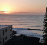 Unit 5 Sanctuary Shores Kings Beach Free Wifi - Accommodation Newcastle