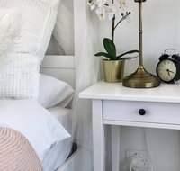 Cozy Apartment with Riverside Views - Accommodation Newcastle