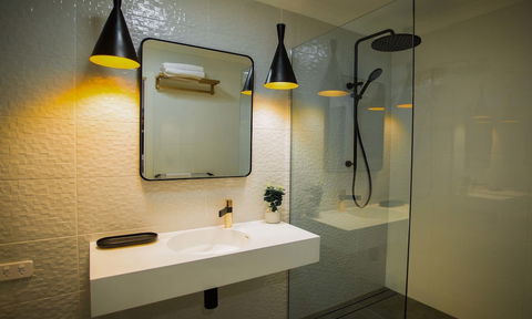 Surfers Paradise Holiday Beach House - Accommodation Newcastle 3
