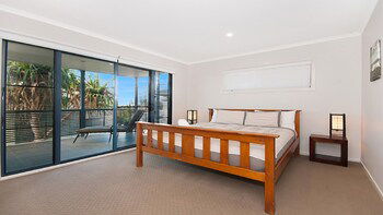 KKS At Lennox - Accommodation Newcastle 5