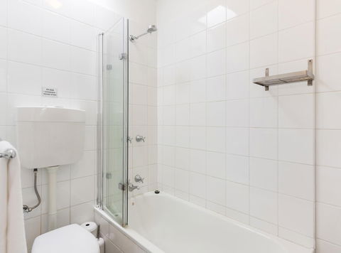 Fawkners Nest - Accommodation Newcastle 3