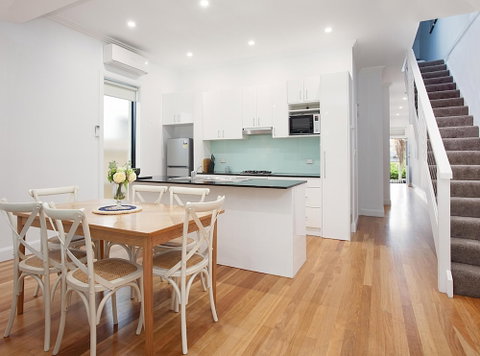 Ripples - Accommodation Newcastle 4