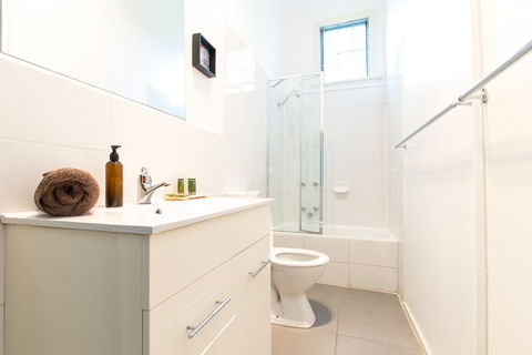 HUNTER In The Heart Of Collingwood Fitzroy - Accommodation Newcastle 4