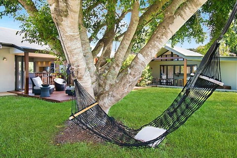 Ferncrest - Accommodation Newcastle 4