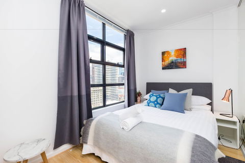 ROLAND, 1BDR Melbourne Apartment - Accommodation Newcastle 1