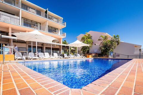 Ocean View 10 A Pool & Spa - Accommodation Newcastle 6