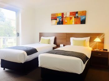 Quest On St. Kilda Road - Accommodation Newcastle 6