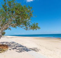 Spectacular Unit Overlooking Pumicestone Passage Welsby Pde Bongaree - Accommodation Newcastle