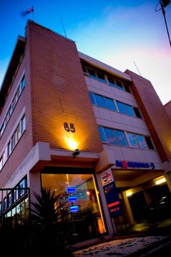 Easystay Studio Apartments - Accommodation Newcastle 0