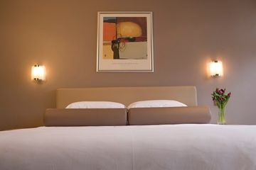 Easystay Studio Apartments - Accommodation Newcastle 1