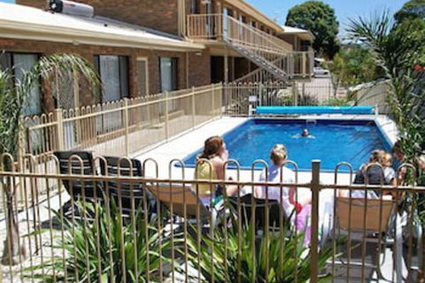 Allambi Holiday Apartments - Accommodation Newcastle 6