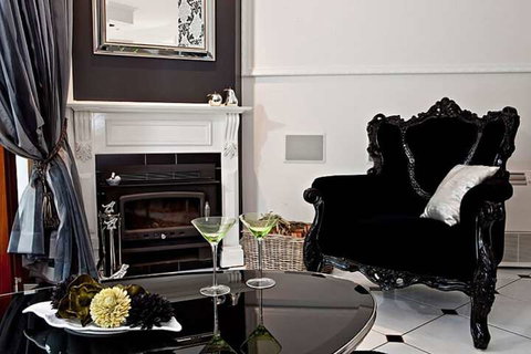 The Castle On Tamborine - Accommodation Newcastle 3