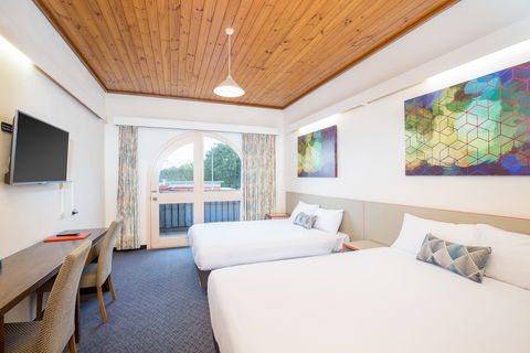 Federal Hotel - Accommodation Newcastle 5