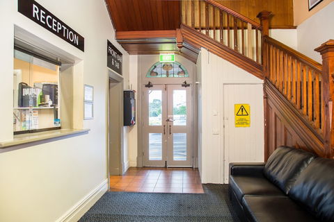 Federal Hotel - Accommodation Newcastle 1