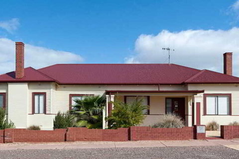 Playford Lodge - Accommodation Newcastle 0