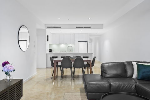 Melbourne Holiday Apartments Flinders Wharf - Accommodation Newcastle 1
