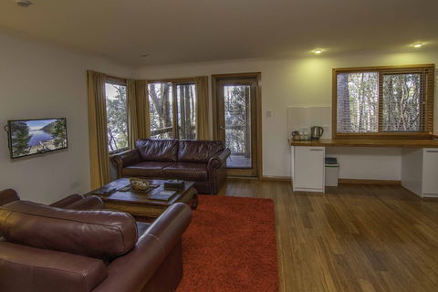 Lake St Clair Lodge - Accommodation Newcastle 3