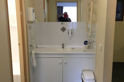 The Redleaf - Accommodation Newcastle 6