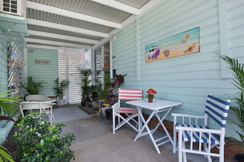 La Costa Motel - Accommodation Newcastle 0