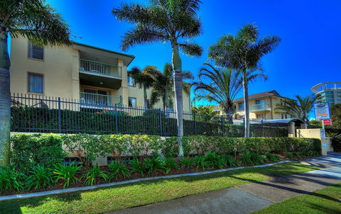 Bila Vista Holiday Apartments - Accommodation Newcastle 0
