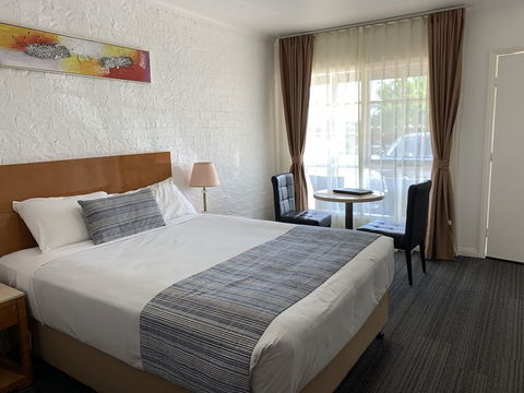 Swaggers Motor Inn - Accommodation Newcastle 4