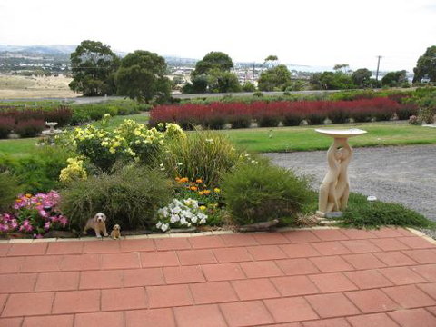 Close Encounters Bed & Breakfast - Accommodation Newcastle 2