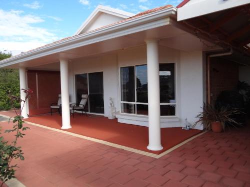 Encounter Bay SA Accommodation Newcastle