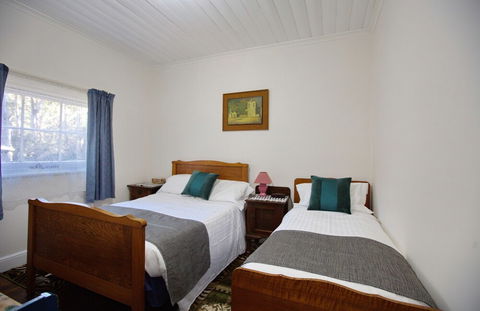 Rosedale Cottages - Accommodation Newcastle 6