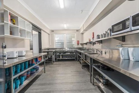 City Resort Hostel - Accommodation Newcastle 2