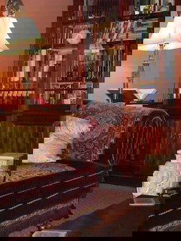 Meredith House - Accommodation Newcastle 4