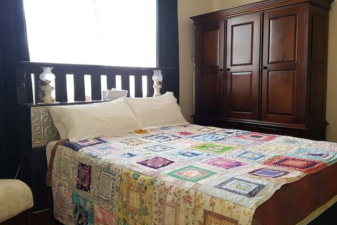 The Postmaster Inn BnB - Accommodation Newcastle 2