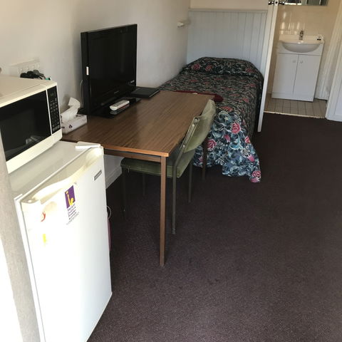 Travelway Motel - Accommodation Newcastle 3