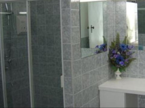 Squatters Cottage - Accommodation Newcastle 2