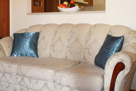 Sunset Retreat - Accommodation Newcastle 2