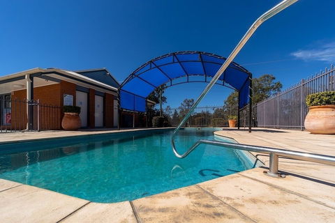 Albert Motel - Accommodation Newcastle 0