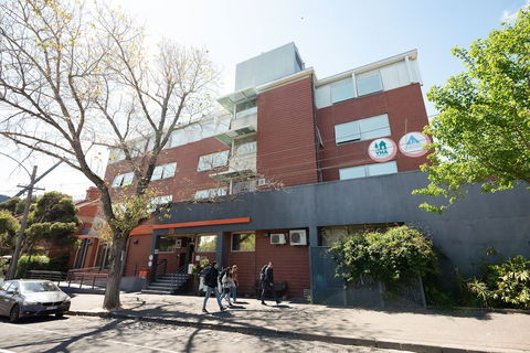 Melbourne Metro YHA - Hostel - Accommodation Newcastle 0
