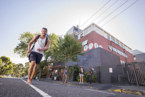 Melbourne Metro YHA - Hostel - Accommodation Newcastle 1