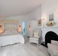 White Dove Cottage Bed  Breakfast - Accommodation Newcastle