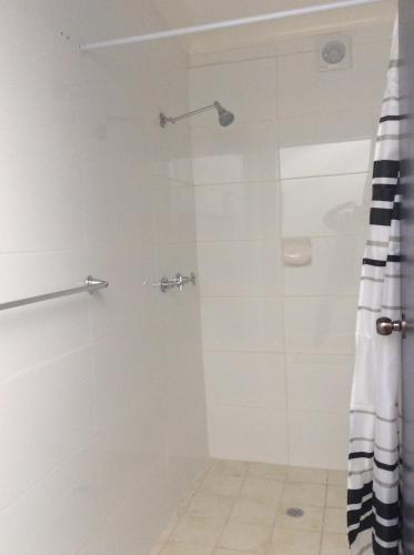 Alpha Centauri 8 Budget Jindabyne Holiday Apartment - Accommodation Newcastle 6