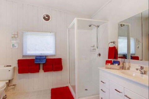 Sunway Farm Bed & Breakfast & Rosebud Cottage - Accommodation Newcastle 4