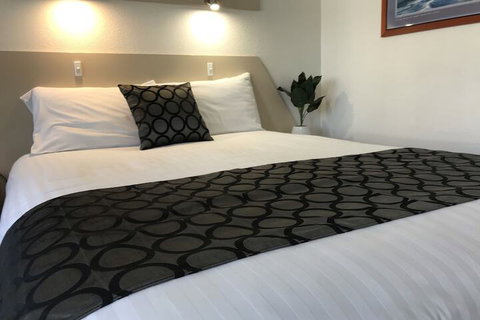 Cobb Inlander Motel - Accommodation Newcastle 6