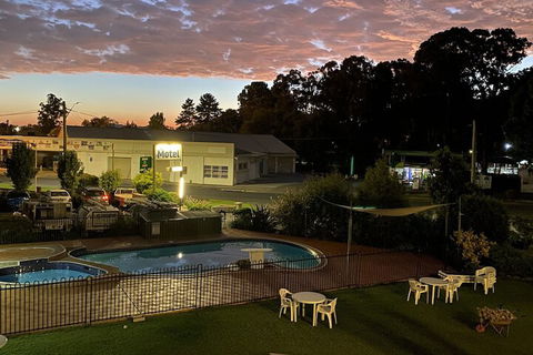 Bucketts Way Motel And Restaurant - Accommodation Newcastle 3