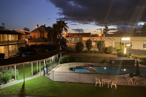 Bucketts Way Motel And Restaurant - Accommodation Newcastle 1