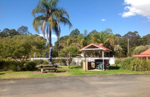 Gloucester Country Lodge - Accommodation Newcastle 0