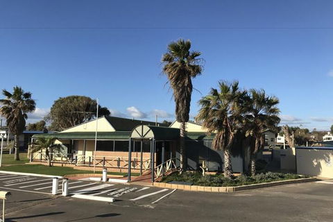 Sunset Beach Holiday Park - Accommodation Newcastle 1