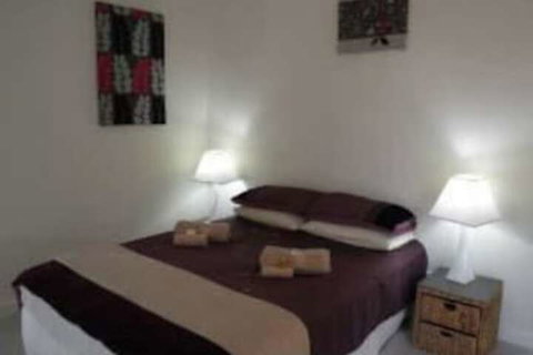 Chalets On Woodlands - Accommodation Newcastle 4