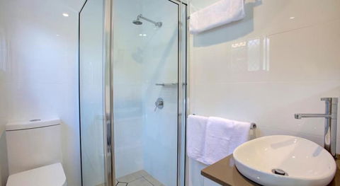 Beachpark Apartments - Accommodation Newcastle 5