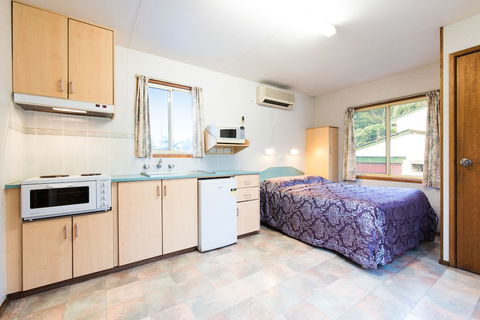 Clog Barn Caravan Park - Accommodation Newcastle 3