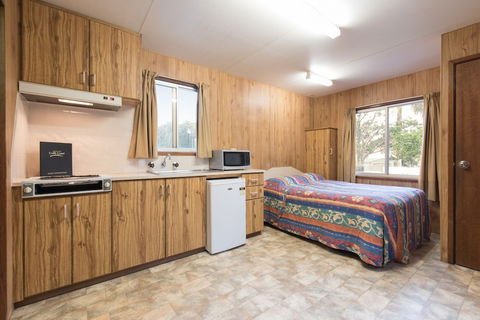 Clog Barn Caravan Park - Accommodation Newcastle 1